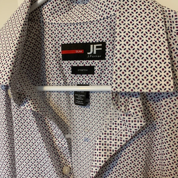 Size Medium Men’s Button Down Shirt - Picture 2 of 8